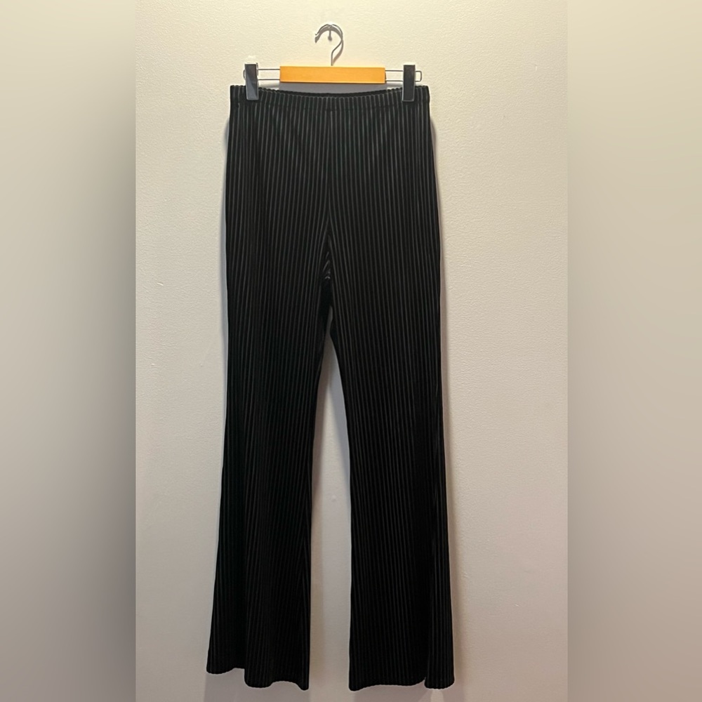 Women’s Forever 21 Sheer Black Flowy Pull Up Dress Pants